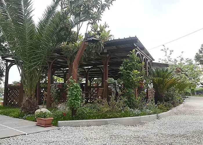 مزرعة للإقامة Country House Corte Antica روزيتو ديلي أبروتسي